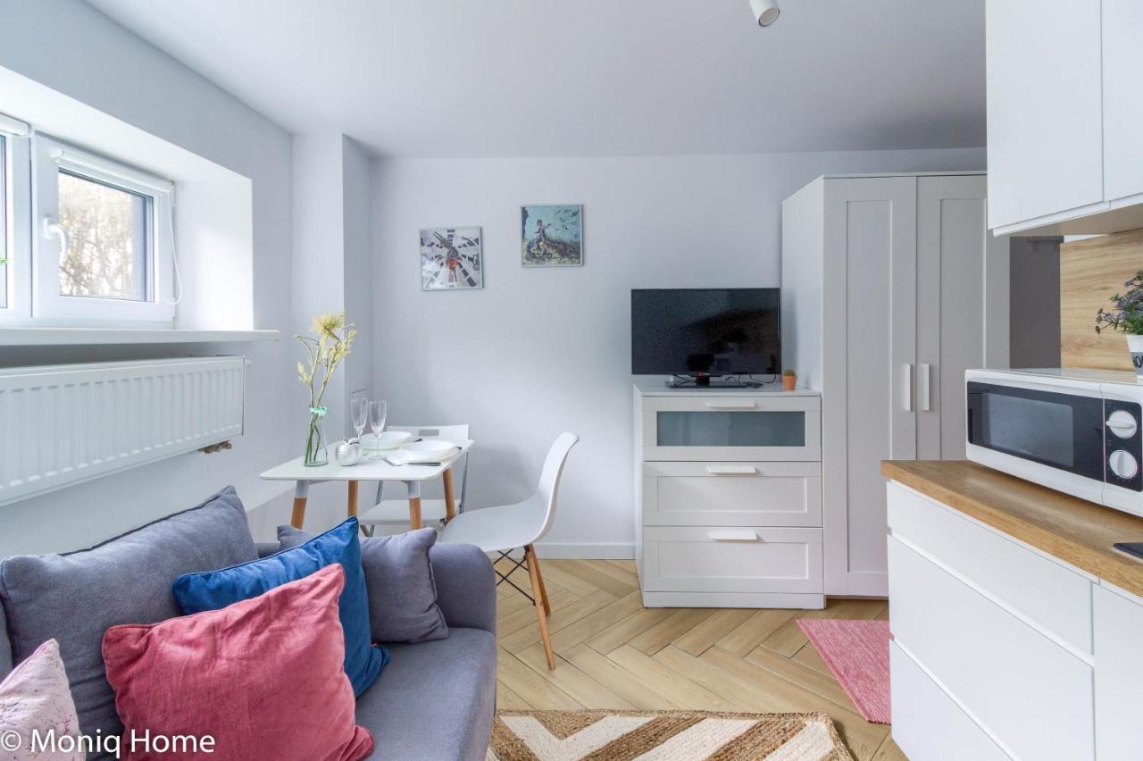 M&R Apartament Smart&Bright Batorego 16, Netflix, Free Wifi, Metro I Park Pole Mokotowskie, Stodola, Self Check-In, 5 Minut Od Centrum ワルシャワ エクステリア 写真