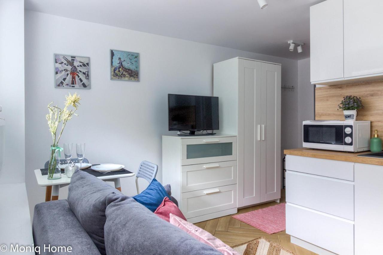 M&R Apartament Smart&Bright Batorego 16, Netflix, Free Wifi, Metro I Park Pole Mokotowskie, Stodola, Self Check-In, 5 Minut Od Centrum ワルシャワ エクステリア 写真