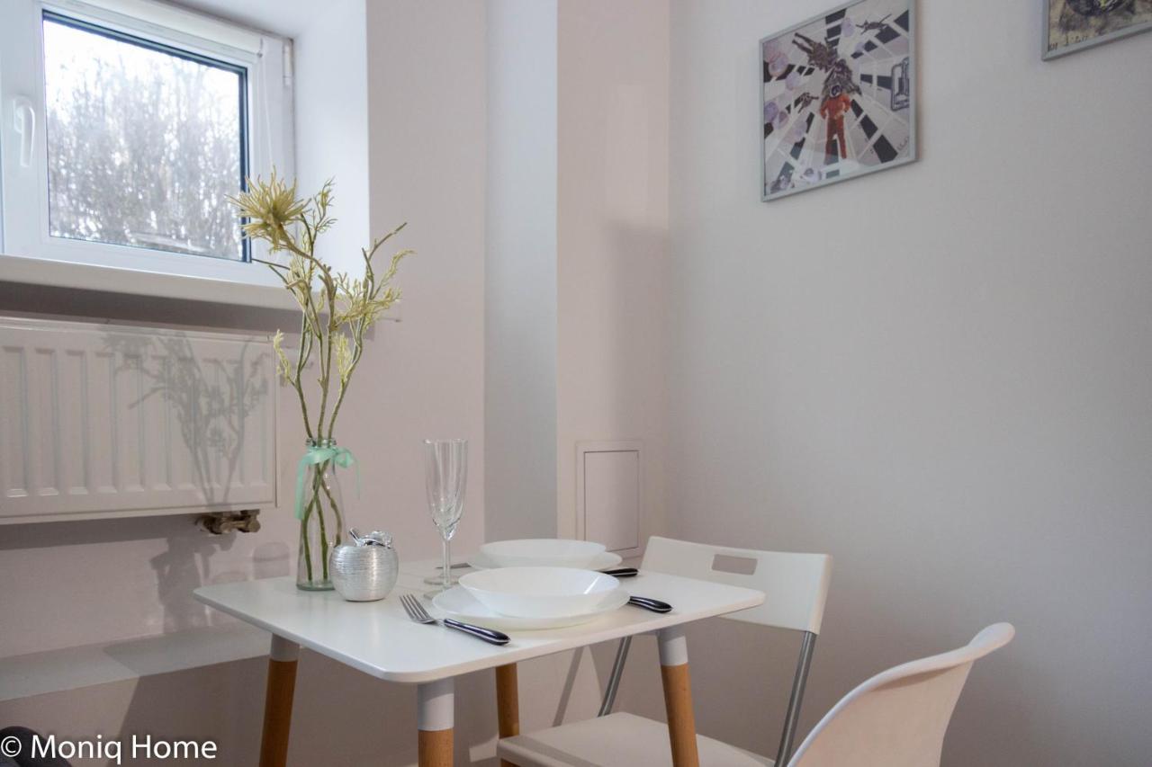 M&R Apartament Smart&Bright Batorego 16, Netflix, Free Wifi, Metro I Park Pole Mokotowskie, Stodola, Self Check-In, 5 Minut Od Centrum ワルシャワ エクステリア 写真